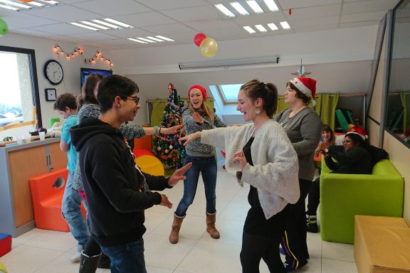 Fête de Noël au centre : tout le monde danse !